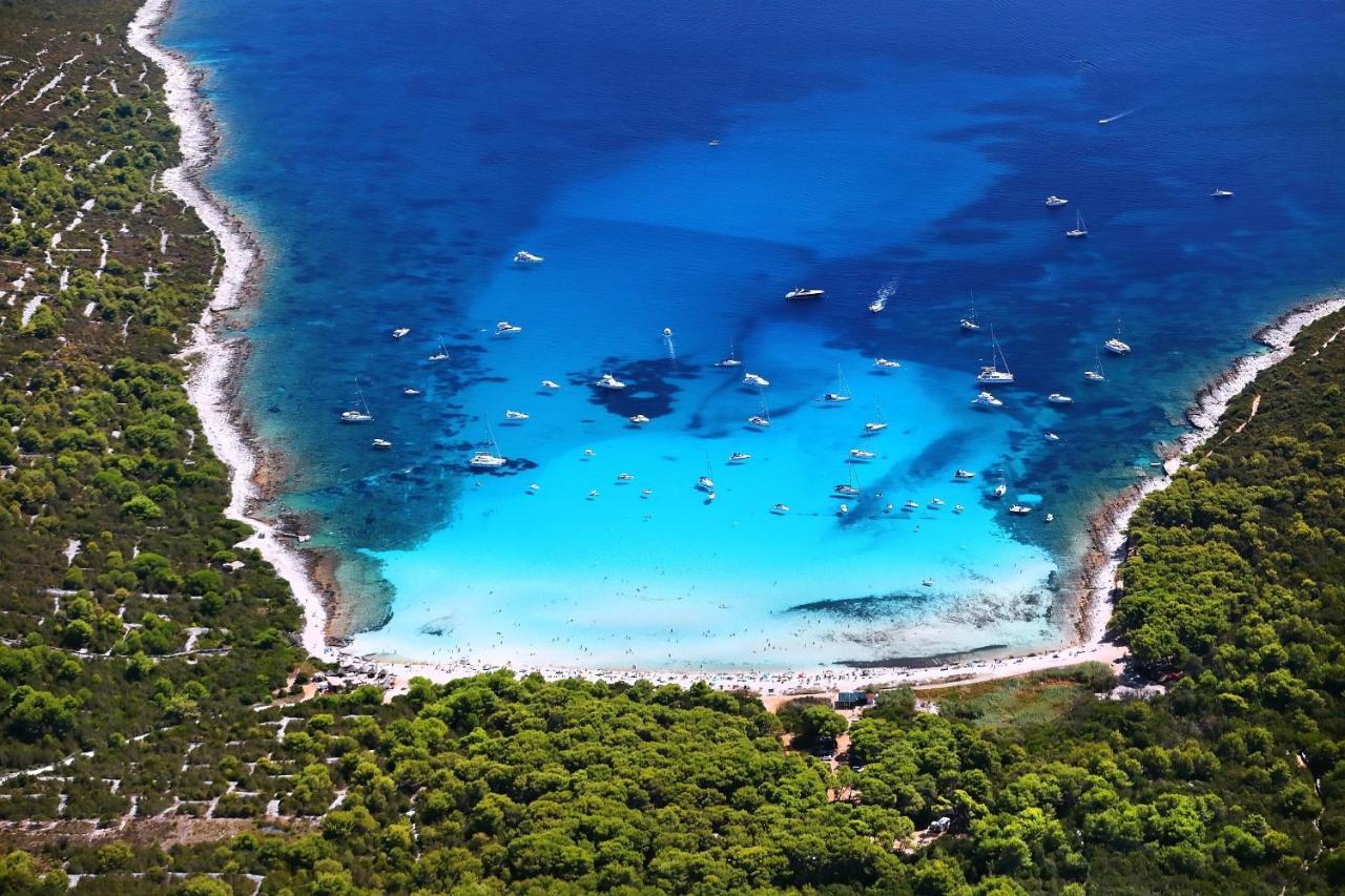 Apartments By The Sea Veli Rat, Dugi Otok - 11525 المظهر الخارجي الصورة