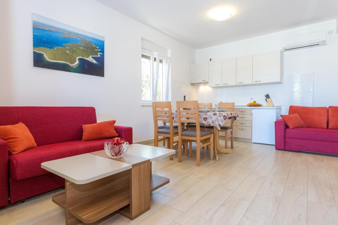 Apartments By The Sea Veli Rat, Dugi Otok - 11525 المظهر الخارجي الصورة