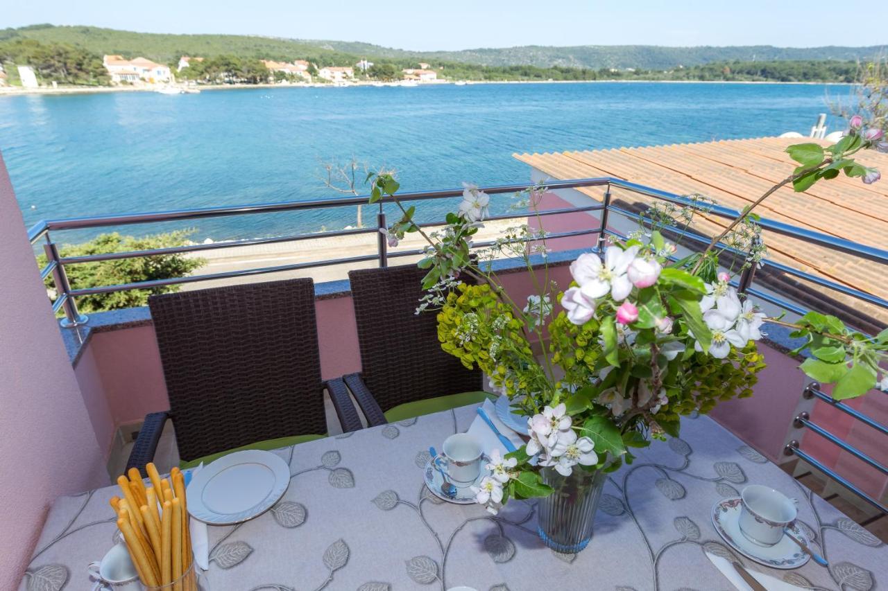Apartments By The Sea Veli Rat, Dugi Otok - 11525 المظهر الخارجي الصورة