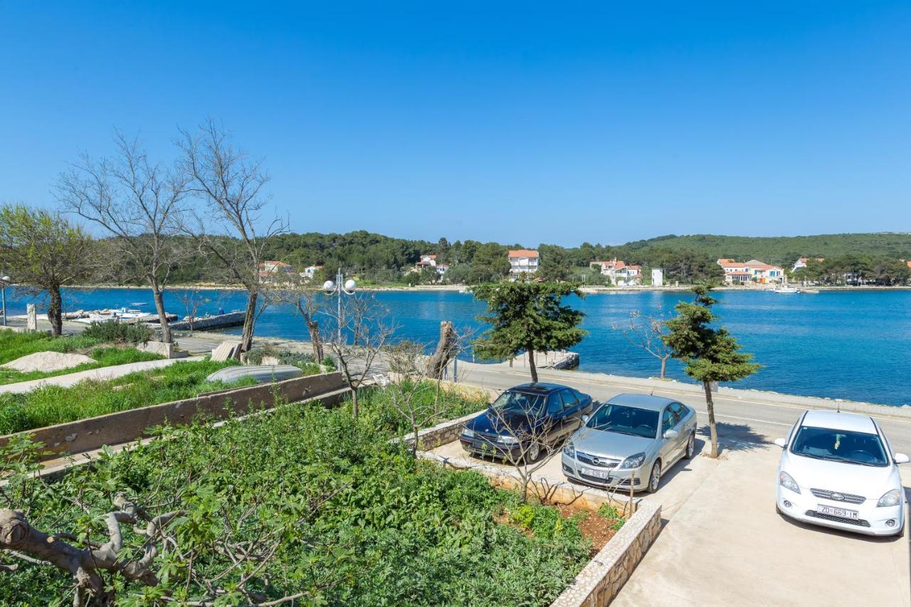 Apartments By The Sea Veli Rat, Dugi Otok - 11525 المظهر الخارجي الصورة