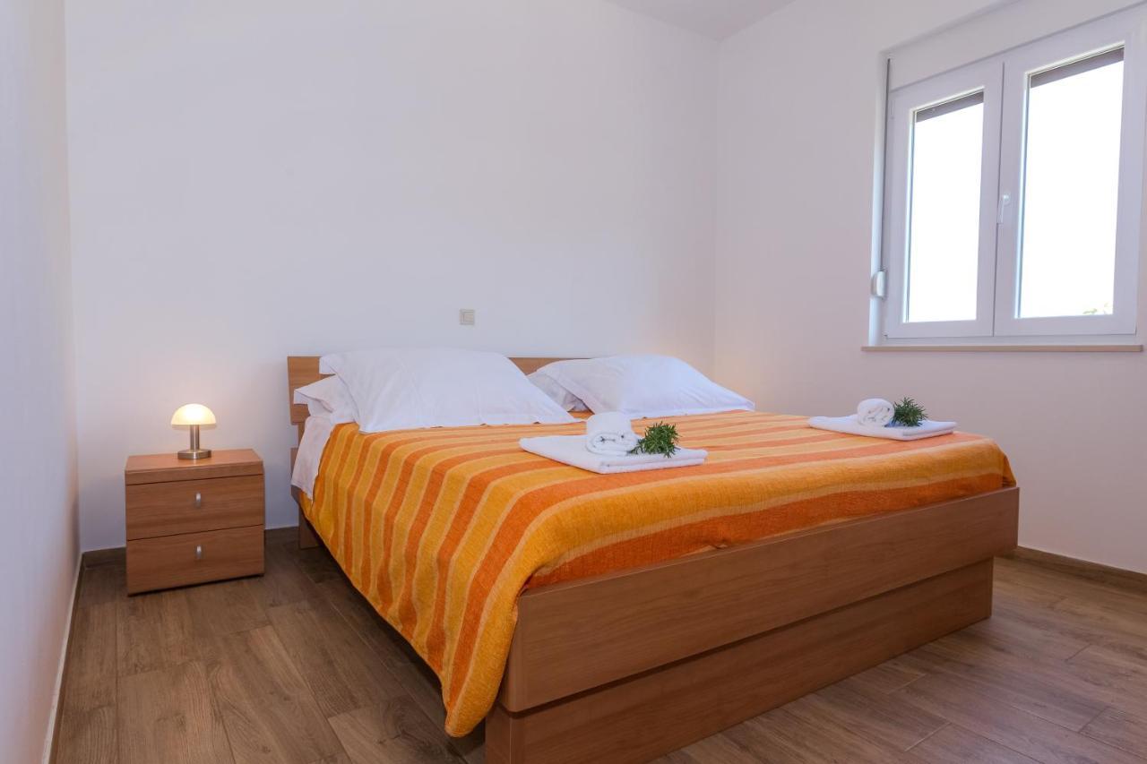 Apartments By The Sea Veli Rat, Dugi Otok - 11525 المظهر الخارجي الصورة