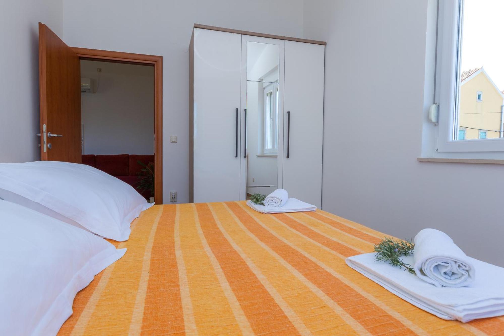 Apartments By The Sea Veli Rat, Dugi Otok - 11525 الغرفة الصورة