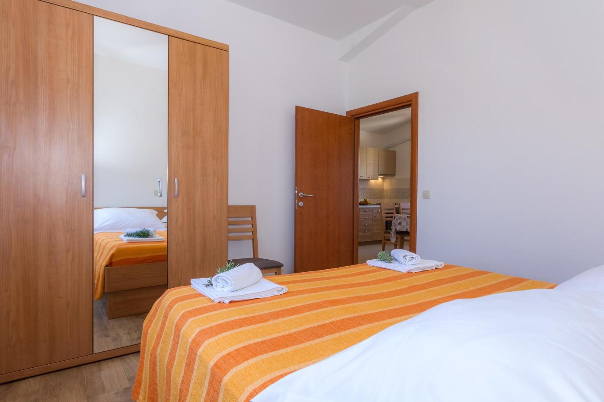 Apartments By The Sea Veli Rat, Dugi Otok - 11525 الغرفة الصورة